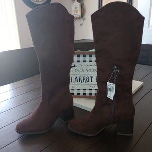 NEW Women Brown Suede Tall Boots. Size 6